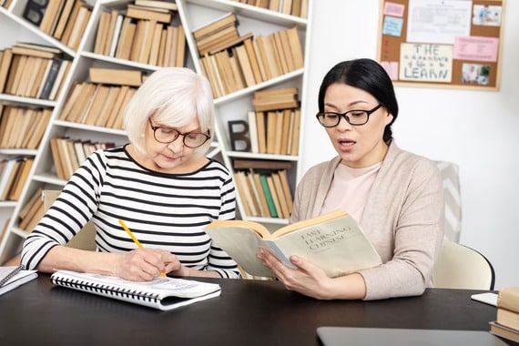 apprendre une langue à la retraite